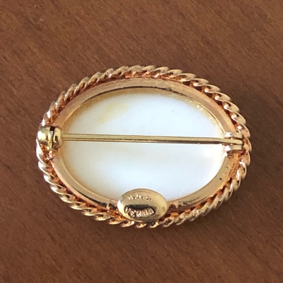 Verna Scrimshaw Ship Brooch - Old Sailing Ship - Picture 3 of 4